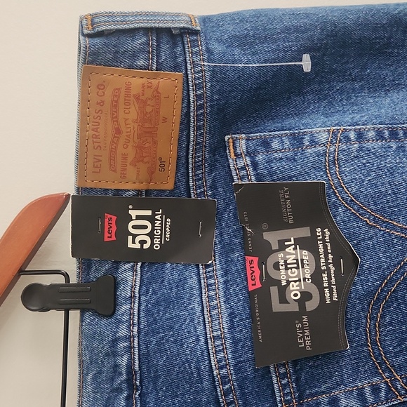 New Women's Levi's 501 Original Cropped Jeans sz 26W high rise straight leg NWT - Picture 3 of 5